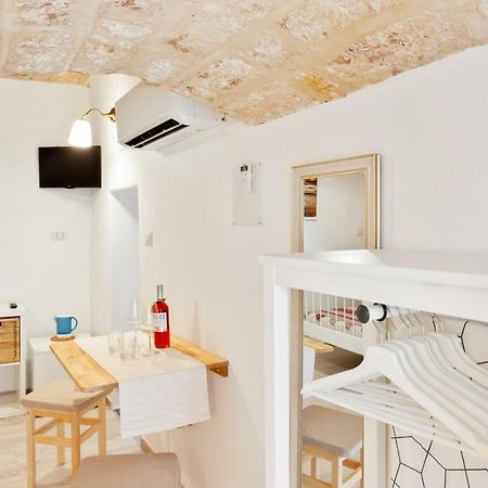 San Nicola Clemente Private Room Бари Екстериор снимка